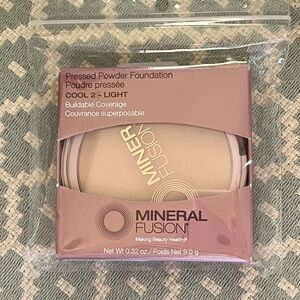 Mineral Fusion Pressed Powder Foundation - Cool 2 Light
